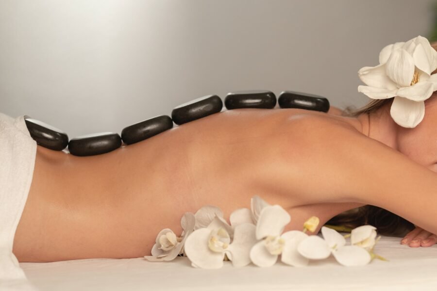 Full Body Aroma Therapy Massage